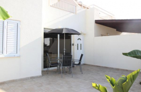 Lovely 2 bedroom ground floor apartment